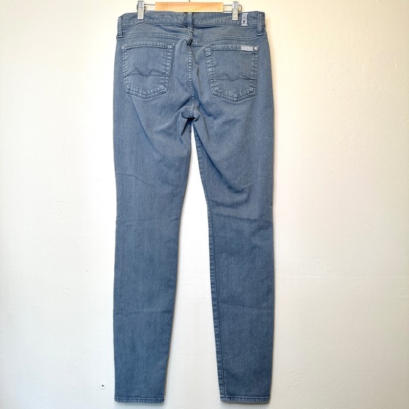 7 For All Mankind | Gwenevere Mid to Low Rise Grey Wash Skinny Jeans - Picture 4 of 12